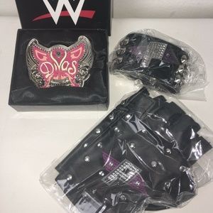 NWT WWE DIVAS PAIGE COMBO LOT SET, NIB